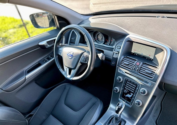 Volvo XC 60 cena 74900 przebieg: 225000, rok produkcji 2016 z Żarów małe 631